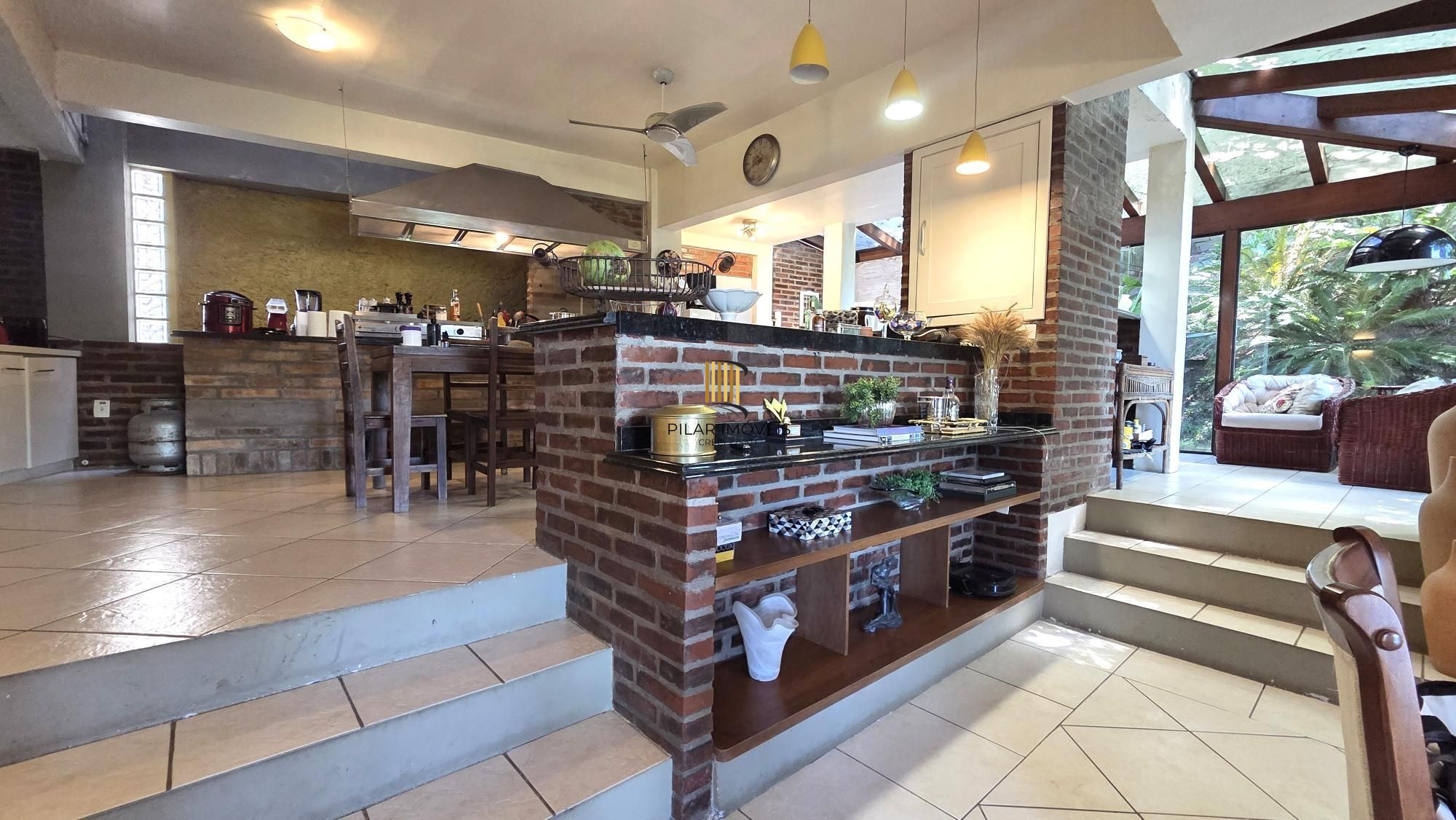 Belíssima residência com 4 dormitórios, 2 suítes com closet e vista deslumbrante - Pilar Imóveis