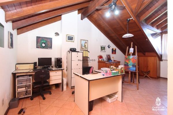 Casa para Venda - 200m², 4 dormitórios, sendo 1 suites, 3 vagas - Ipanema