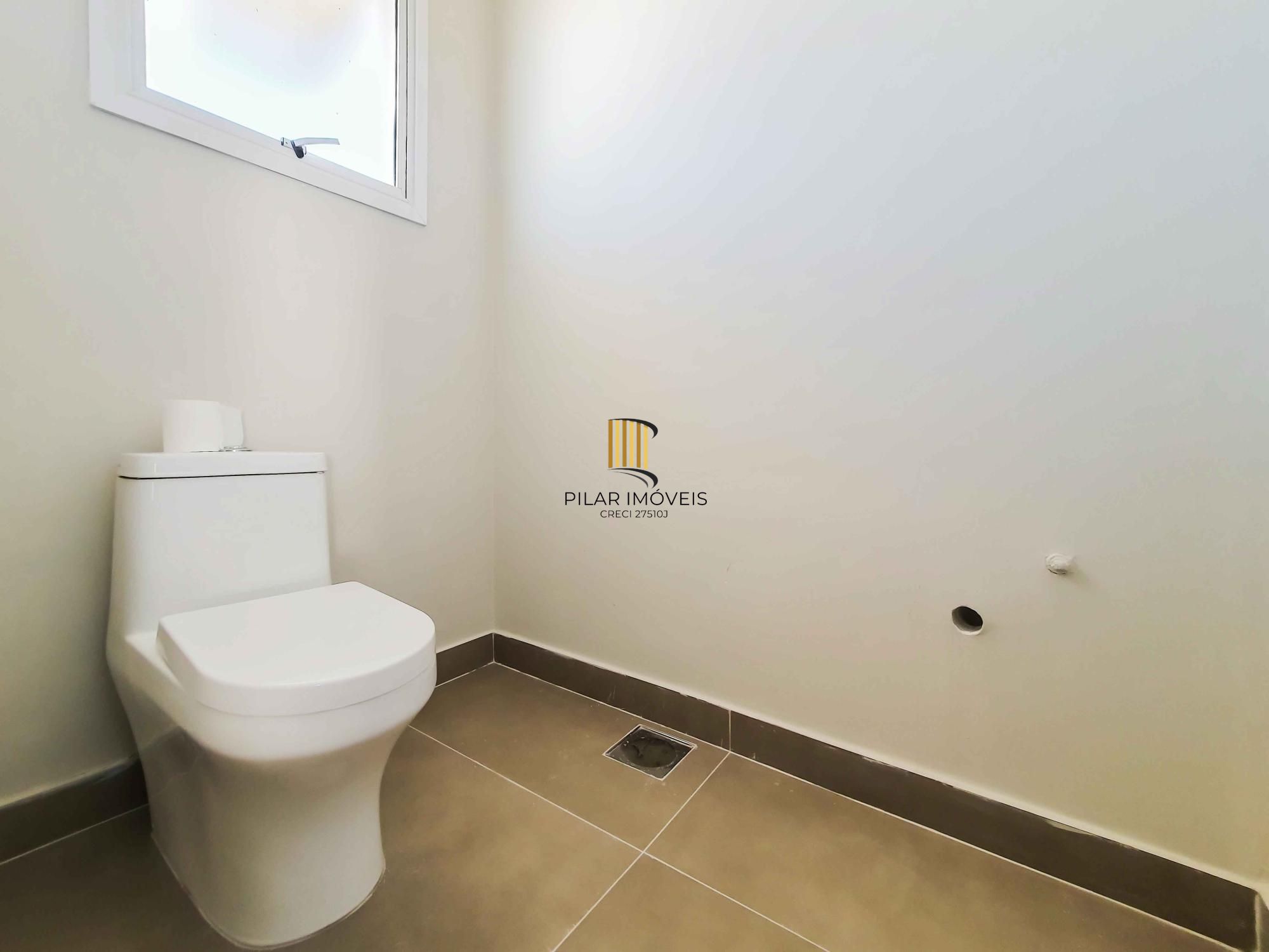 Condomínio Garden, bairro Hípica, 3 dormitórios, 1 suíte, pátio, infra de clube