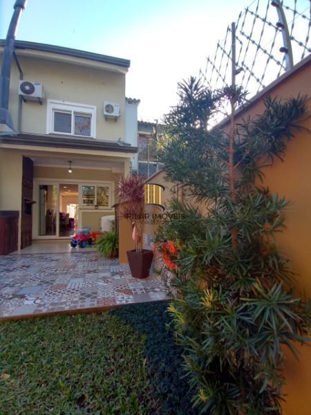 Casa para Venda - 90m², 3 dormitórios, sendo 1 suites, 1 vaga - Hípica