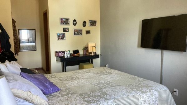 Apartamento em Porto Alegre, no bairro Ipanema, com 3 dormitório(s), e 3 banheir