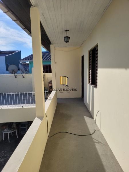 Casa em Porto Alegre, no bairro Cavalhada, com 6 dormitório(s), e 6 banheiros, à