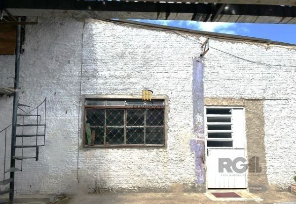 Terreno em Porto Alegre, no bairro Camaquã, à venda.