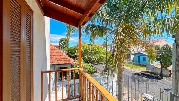 Casa Condominio em Porto Alegre, no bairro Tristeza, com 3 dormitório(s), e 3 ba