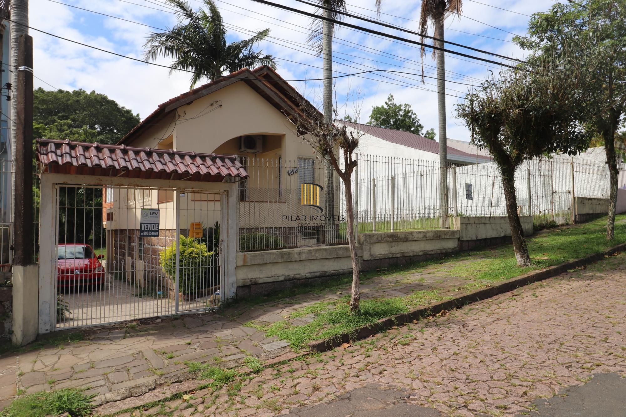 Excelente terreno plano, medindo 10,50 metros de frente e 61,6 metros frente fun