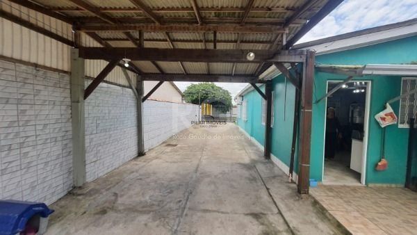 Casa para Venda - 220m², 4 dormitórios, 3 vagas - Restinga