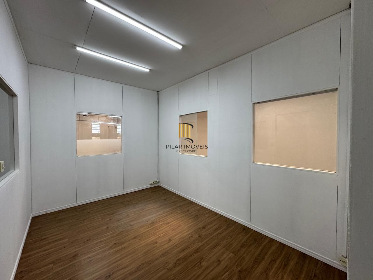 Oportunidade-Pavilhão Reformado na Vila Nova,100m da Av. Vicente Monteggia-500m²