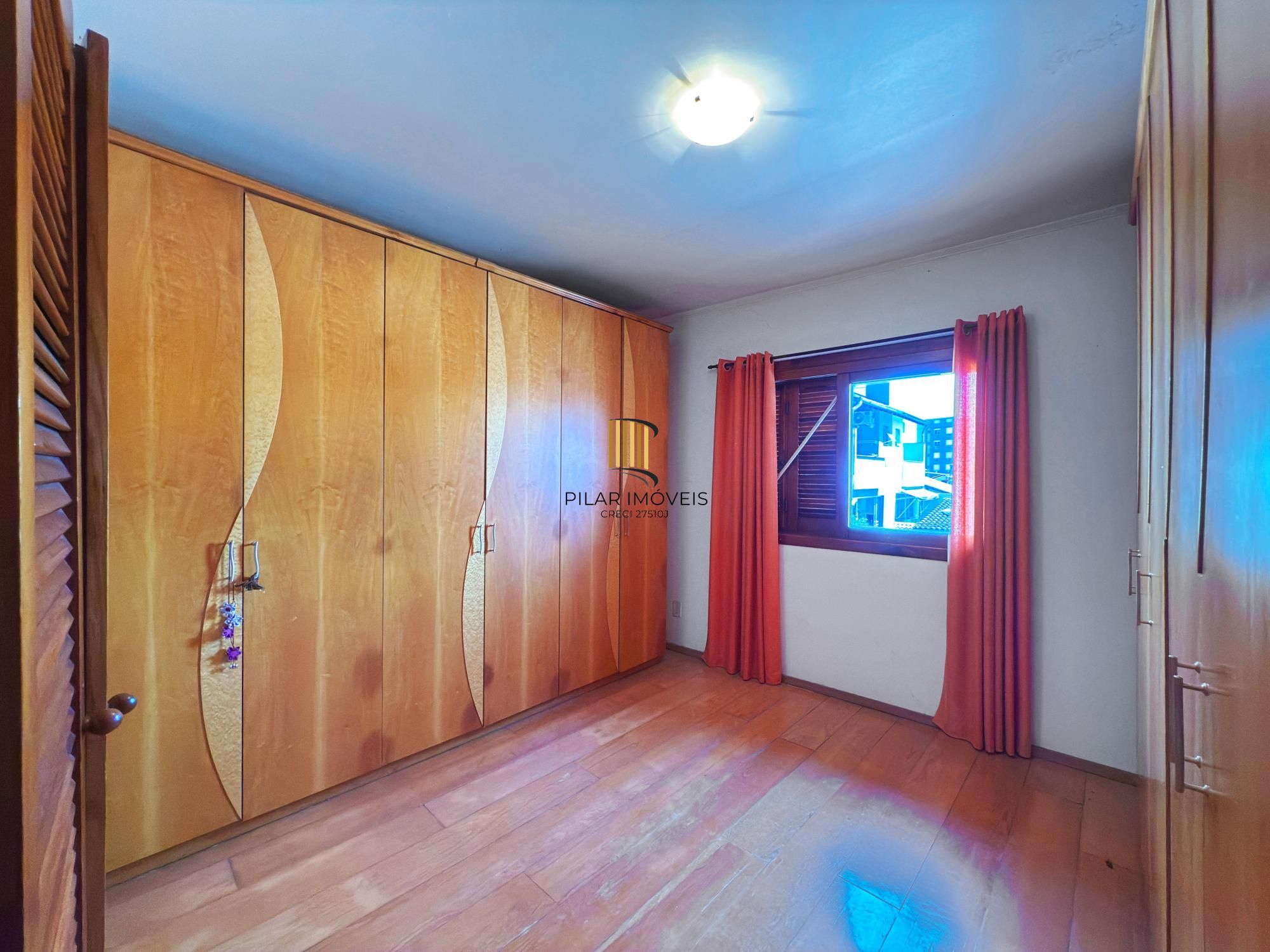 Casa para Venda - 190m², 3 dormitórios, sendo 1 suites, 3 vagas - Nonoai