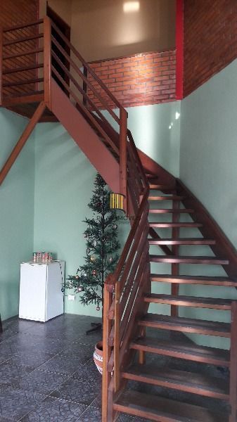 Casa em Porto Alegre, no bairro Aberta dos Morros, com 4 dormitório(s), e 4 banh