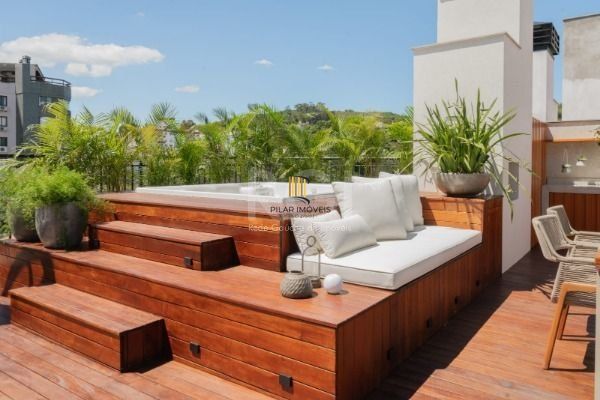 Cobertura para Venda - 150.32m², 2 dormitórios, sendo 1 suites, 2 vagas - Triste