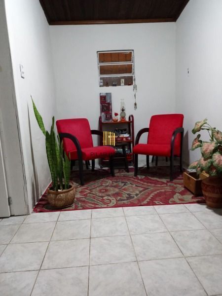 Casa em Porto Alegre, no bairro Belém Novo, com 4 dormitório(s), e 4 banheiros, 