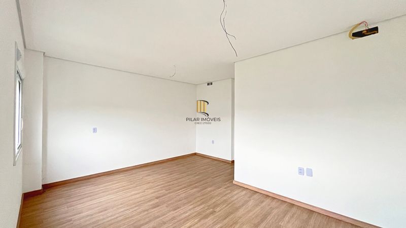 Casa Condominio em Porto Alegre, no bairro Campo Novo, com 3 dormitório(s), e 3 