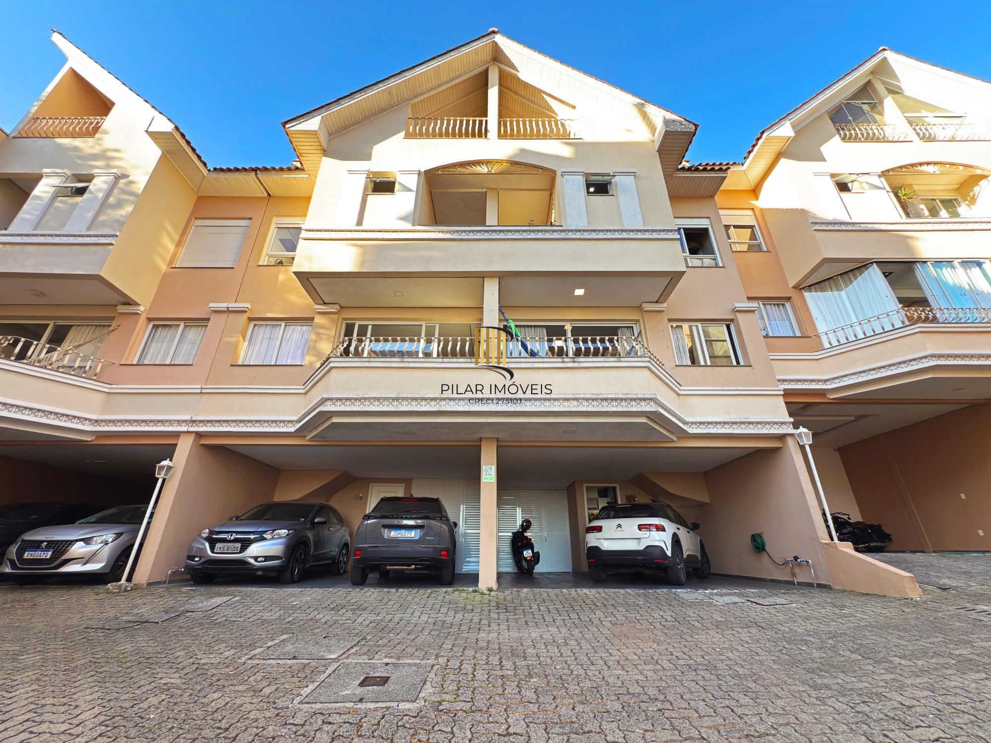 Casa de Condomínio 3 dormitórios no bairro Pedra Redonda