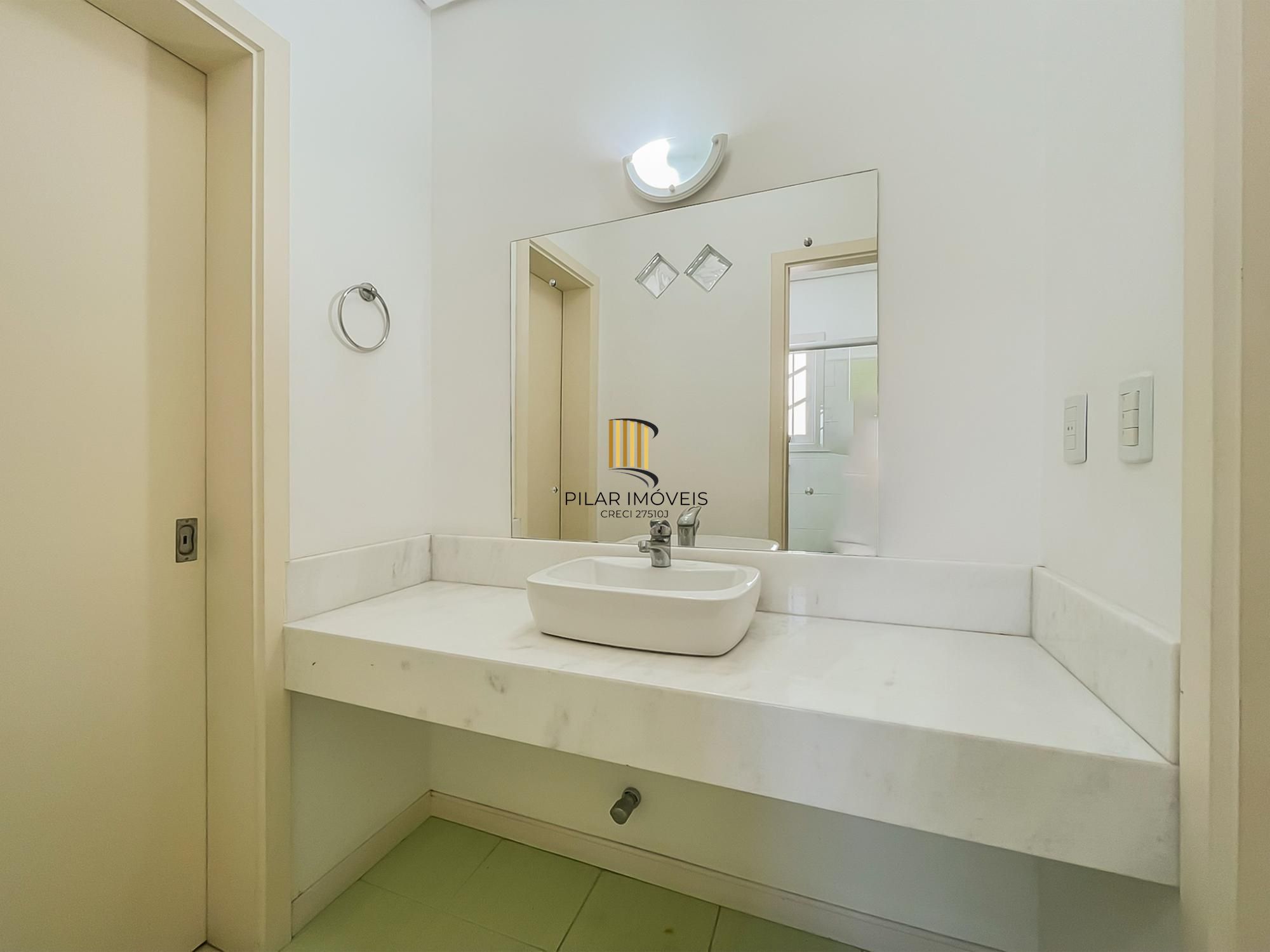 Casa 3 dormitórios no bairro Cristal