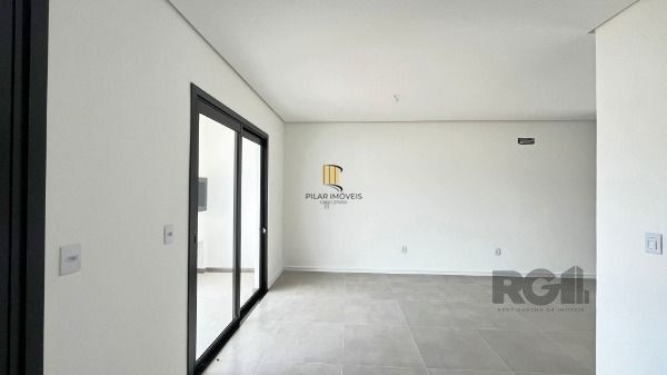 Casa Condominio em Porto Alegre, no bairro Campo Novo, com 3 dormitório(s), e 3 