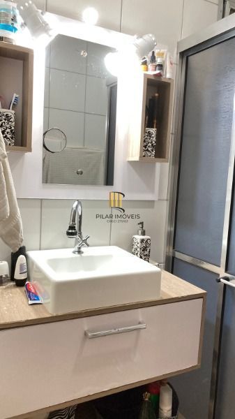 Apartamento em Porto Alegre, no bairro Ipanema, com 3 dormitório(s), e 3 banheir