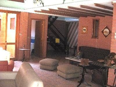 Casa em Porto Alegre, no bairro Jardim Isabel, com 4 dormitório(s), à venda.