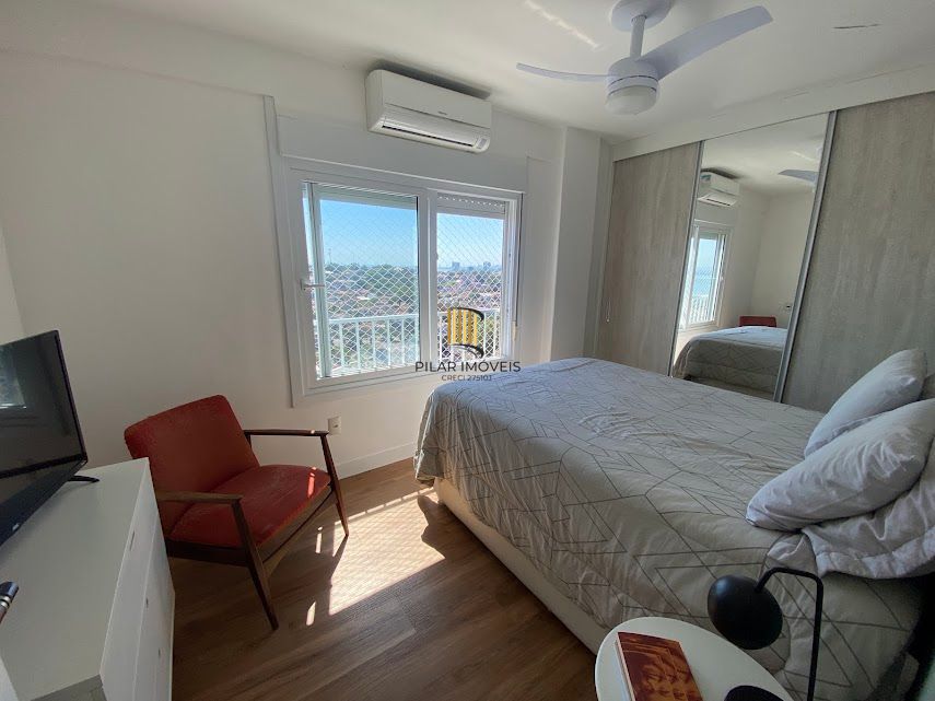 Cobertura, com 3 dormitórios, piscina, Bairro Tristeza.