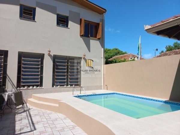 Casa para Venda - 200m², 4 dormitórios, sendo 1 suites, 4 vagas - Ipanema