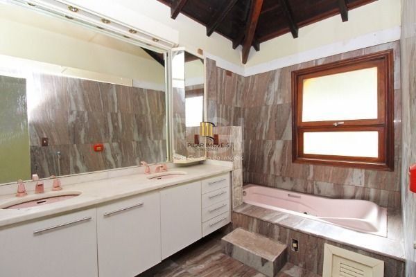 Casa para Venda - 596m², 6 dormitórios, sendo 4 suites, 6 vagas - Vila Conceição