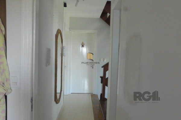 Casa em Porto Alegre, no bairro Espirito Santo, com 3 dormitório(s), e 3 banheir