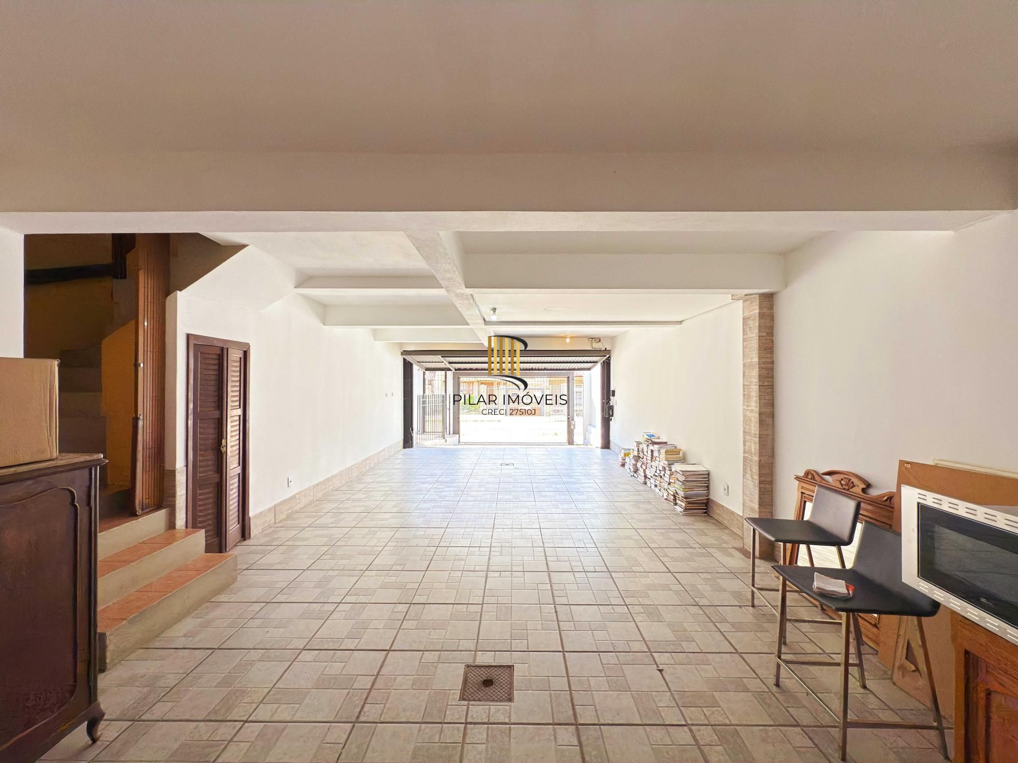 Casa 4 dormitórios no bairro Ipanema