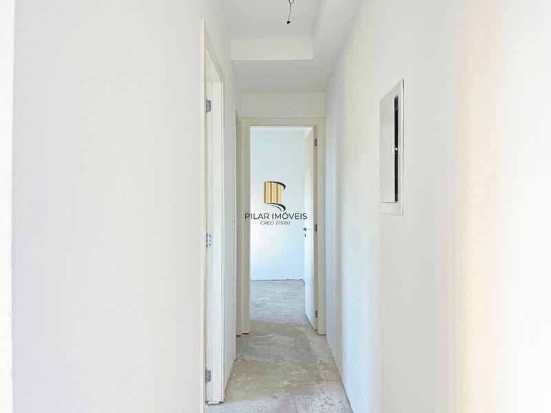 Excelente apartamento com 2 dormitórios á venda no bairro Cavalhada.