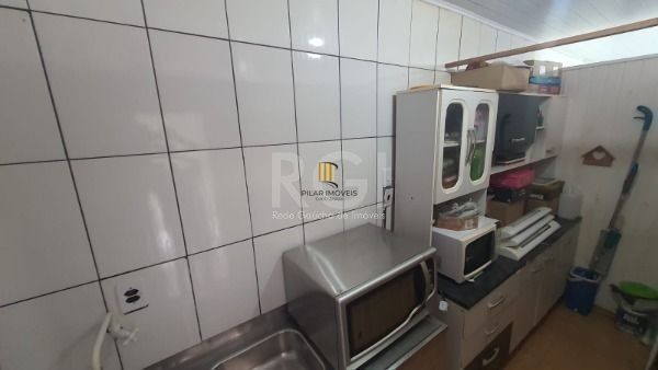 Casa para Venda - 220m², 4 dormitórios, 3 vagas - Restinga