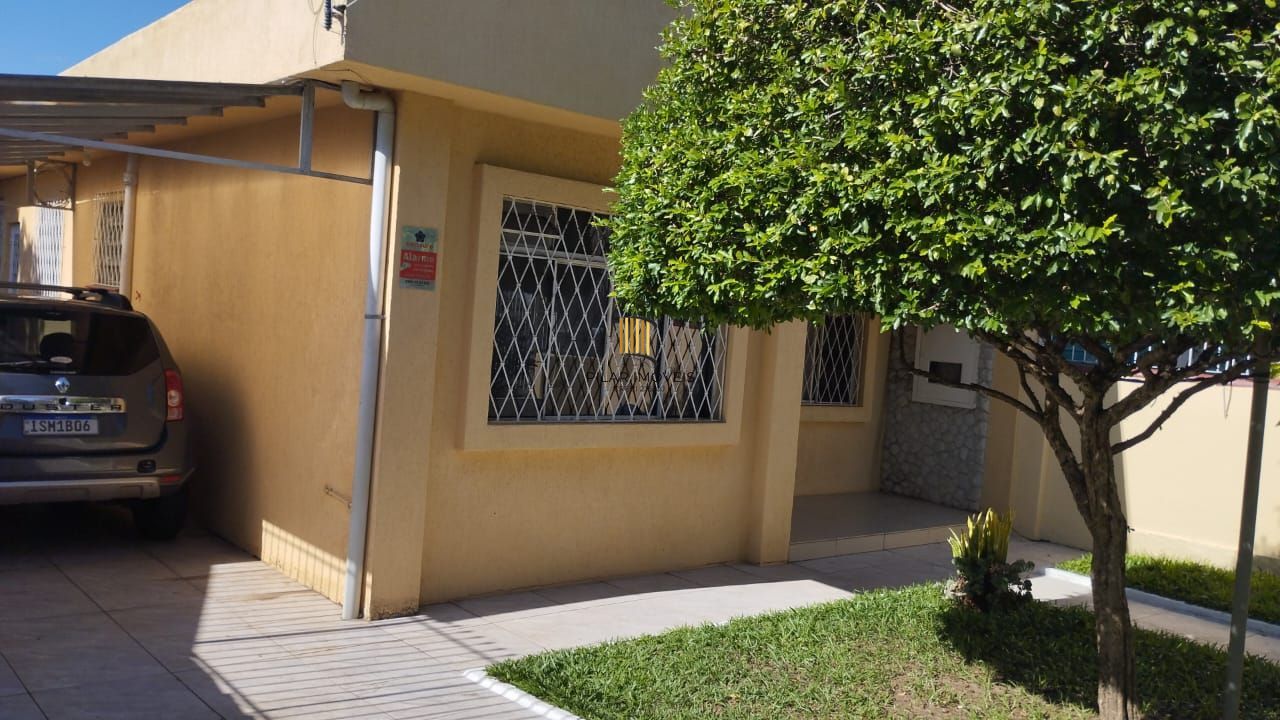 Ótima casa com 4 dormitórios no bairro Partenon.