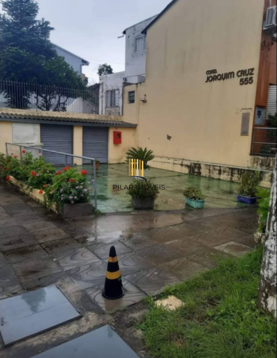 Residência em Condominio para Venda com 2 dormitórios com 1 vaga - Santo Antonio