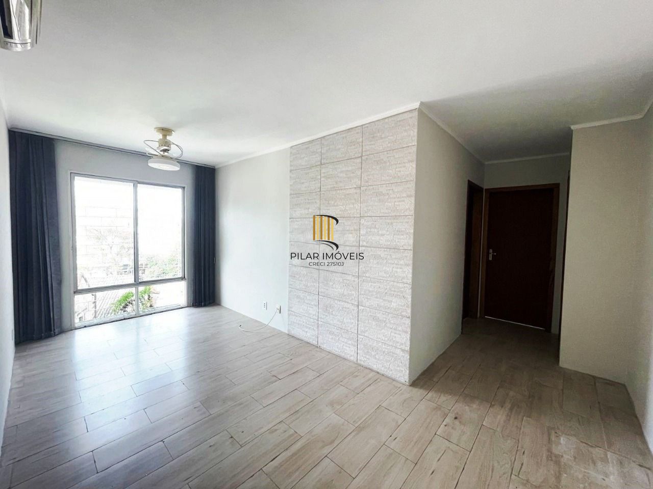 Ótimo apartamento com 2 dormitórias no bairro Menino Deus.