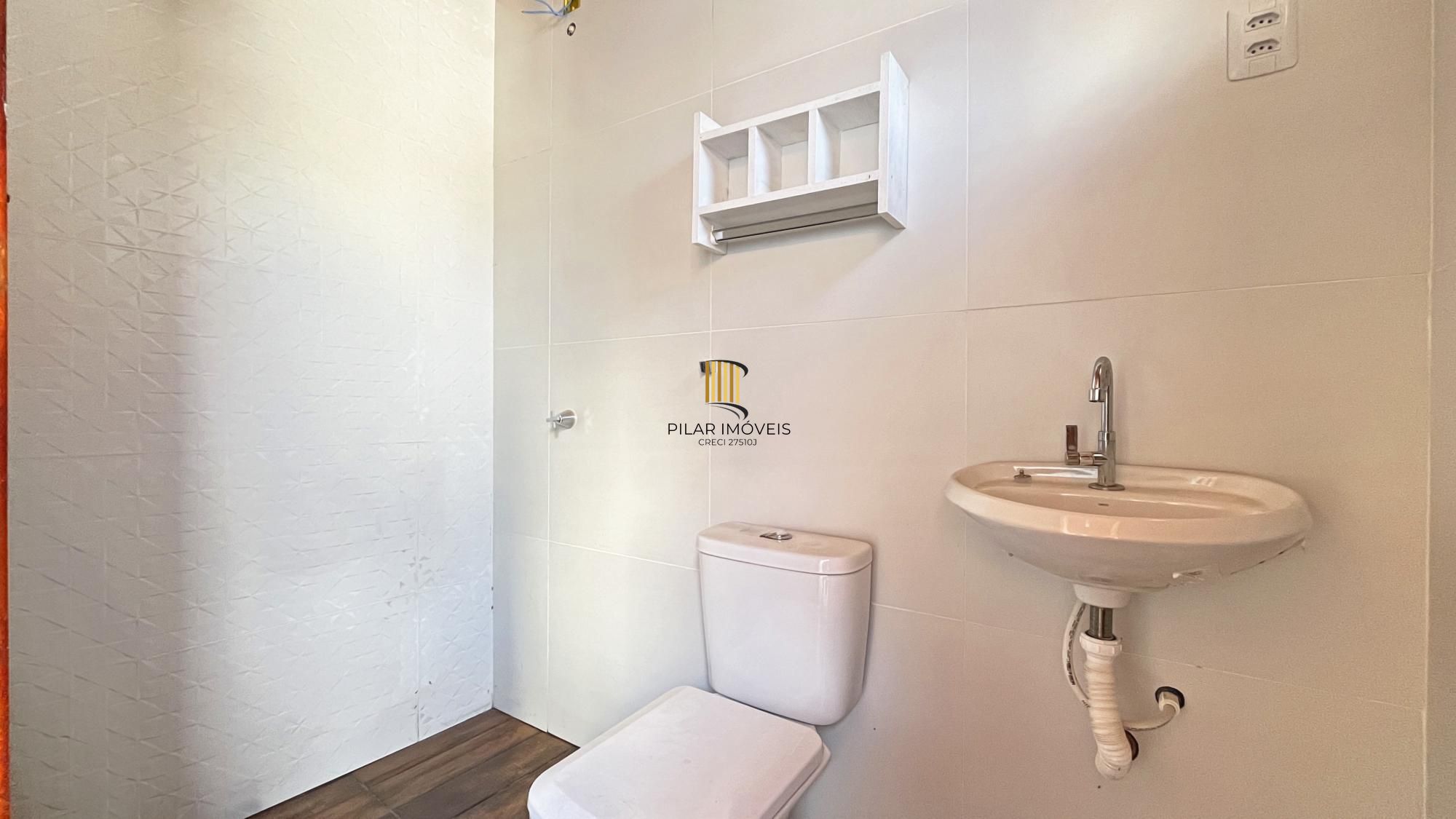 Casa para Venda - 70m², 2 dormitórios, 2 vagas - Hípica