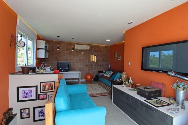 Casa Condominio em Porto Alegre, no bairro Ipanema, com 2 dormitório(s), e 2 ban