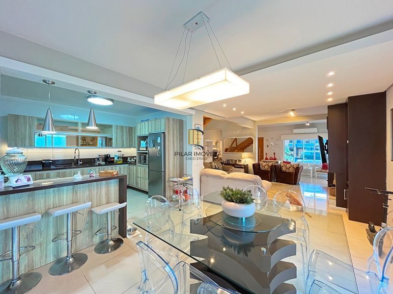 **Residência á venda no Condomínio Mountain ville  RS**