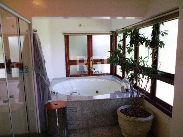 Casa para Venda - 700m², 4 dormitórios, sendo 4 suites, 6 vagas - Vila Conceição