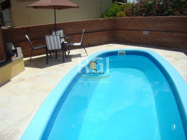 Casa para Venda - 200m², 3 dormitórios, sendo 1 suites, 4 vagas - Jardim Isabel