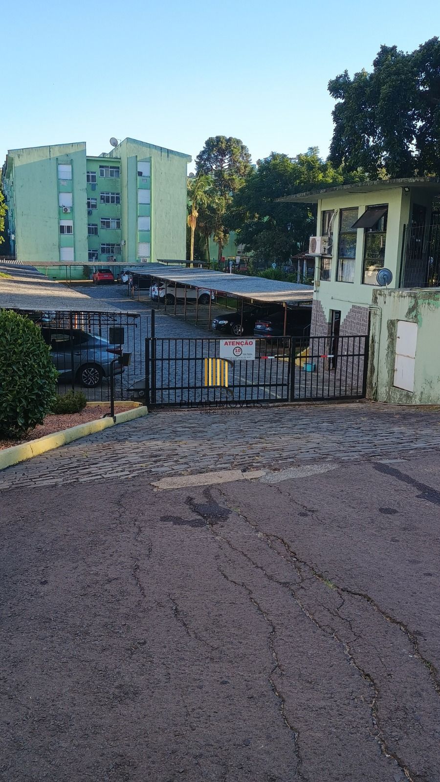 Apartamento 2 dormitórios no Bairro Jardim Carvalho.