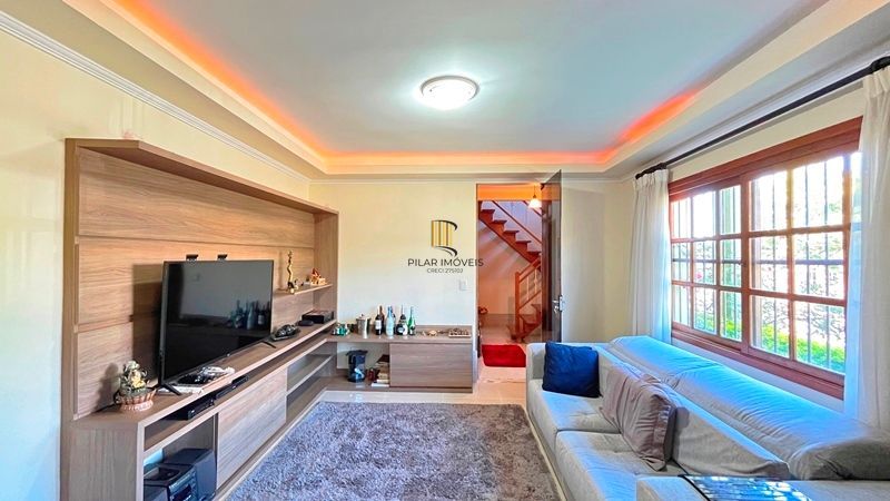 Sobrado 4 dormitórios à venda Camaquã Porto Alegre/RS