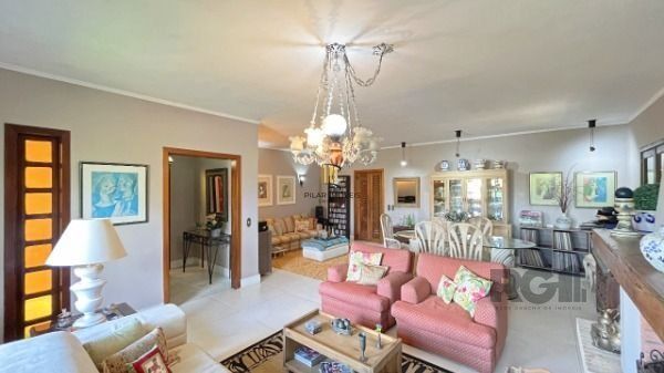 Casa para Venda - 370m², 4 dormitórios, sendo 1 suites, 3 vagas - Vila Assunção