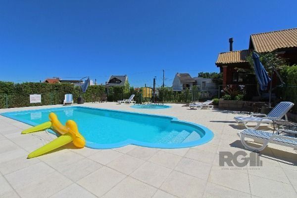 Casa Condominio em Porto Alegre, no bairro Hípica, com 3 dormitório(s), e 3 banh