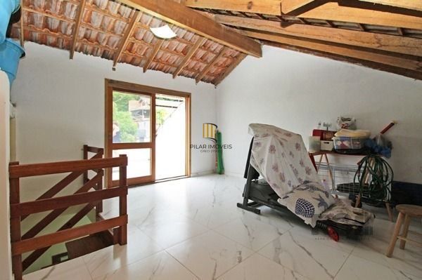 Casa Condomínio em Porto Alegre, no bairro Tristeza, com 3 dormitório(s), à vend