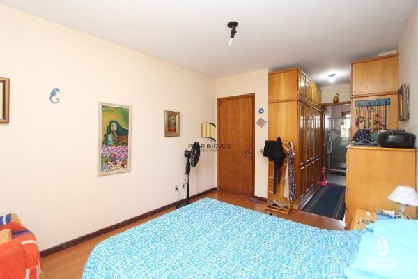 Casa para Venda - 200m², 4 dormitórios, sendo 1 suites, 3 vagas - Ipanema