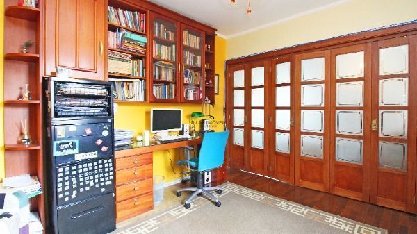 Cobertura em Porto Alegre, no bairro Petrópolis, com 3 dormitório(s), e 3 banhei