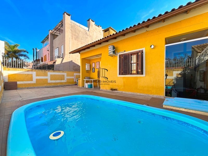 Residência com 2 dormitórios no  Residencial Jardins do Prado.