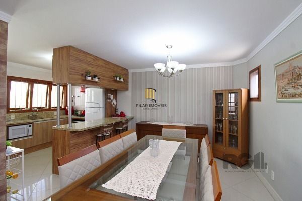 Casa Condominio para Venda - 197m², 3 dormitórios, sendo 1 suites, 2 vagas - Tri