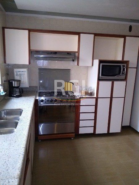 Casa para Venda - 741m², 5 dormitórios, sendo 3 suites, 9 vagas - Espirito Santo