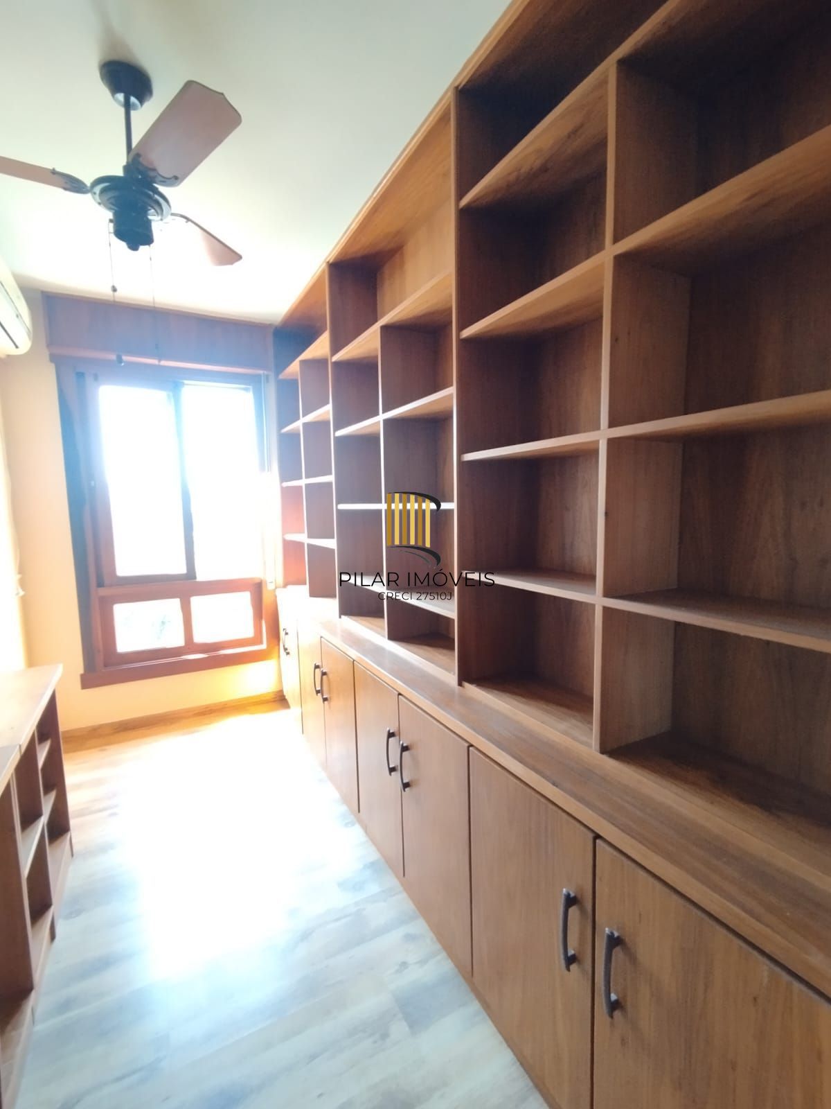 Linda cobertura no bairro Tristeza para venda.