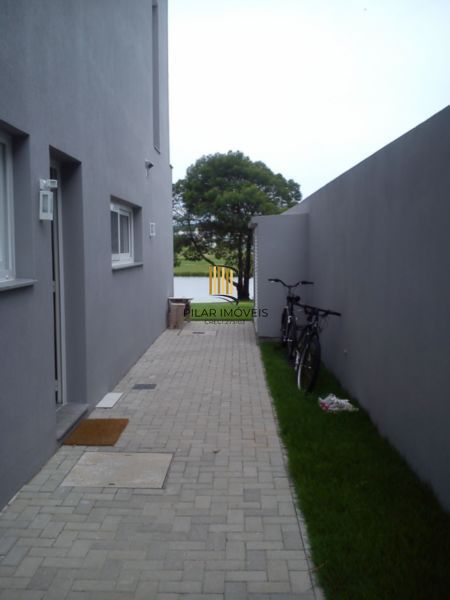 Casa no TerraVille com 3 dormitórios sendo 2 suítes.