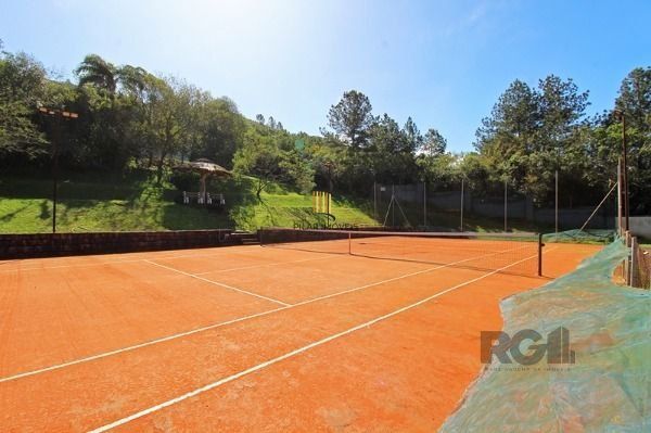 Casa em Porto Alegre, no bairro Aberta dos Morros, com 3 dormitório(s), e 3 banh