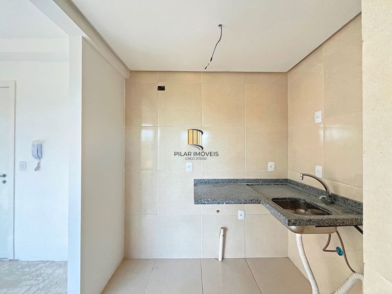 Excelente apartamento com 2 dormitórios á venda no bairro Cavalhada.